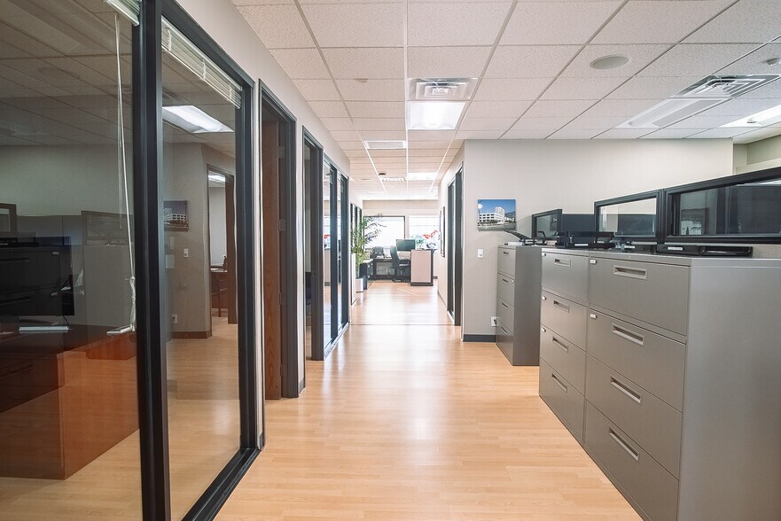More Photos Of 5150 Avenida Encinas, Carlsbad Office For Sale