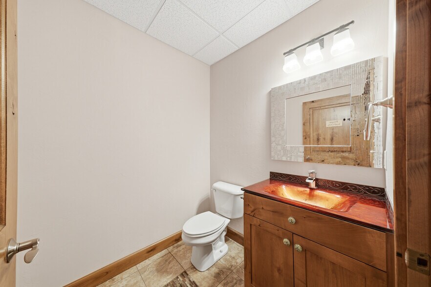 More Photos Of 1940 W Dickerson St, Bozeman Office For Lease