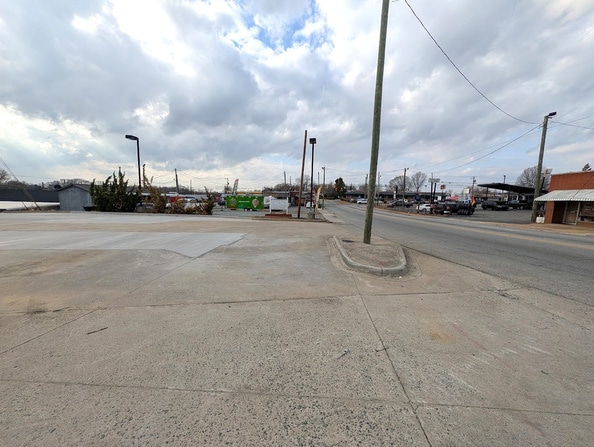 More Photos Of 19 Cotton Grove Rd, Lexington Convenience Store For Sale