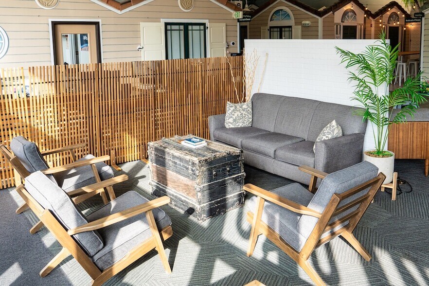 More Photos Of 1001 N Orange Ave, Orlando Coworking Space