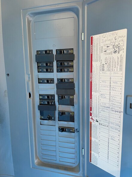 More Photos Of 3982 Coolidge Springs, Thermal Industrial For Sale