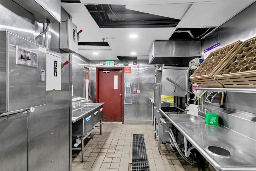 More Photos Of 99-101 Orange St, New Haven Storefront Retail Residential For Sale