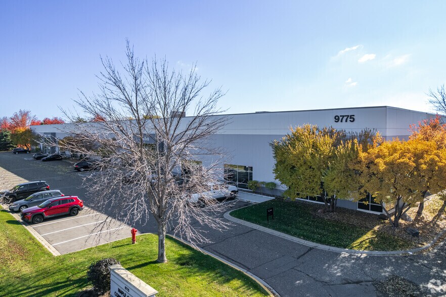 More Photos Of 9775 85th Ave N, Maple Grove Warehouse For Lease