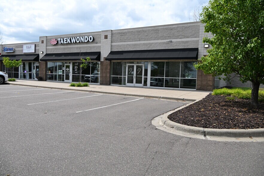 Primary Photo Of 11011 61st St NE, Albertville General Retail For Lease