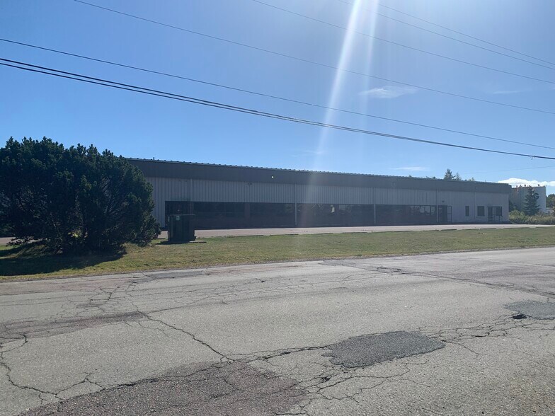 More Photos Of 32 Paint St, Port Hawkesbury Office For Lease