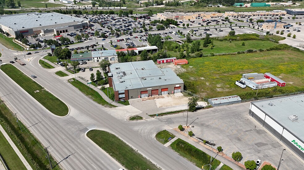 More Photos Of 2233 Mcgillivray Blvd, Winnipeg Flex For Lease