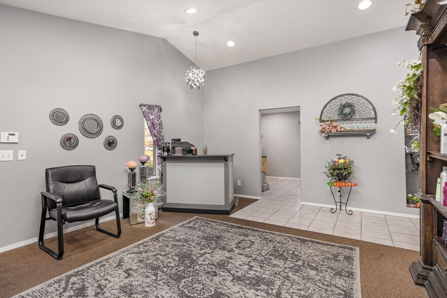 More Photos Of 3266 Fashion Square Blvd, Saginaw Freestanding For Sale