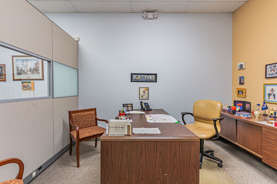 More Photos Of 1003-1031 McBride Ave, Woodland Park Medical For Lease