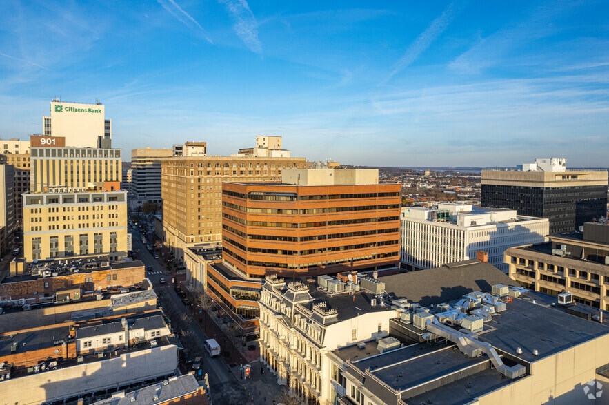 More Photos Of 824 N Market St, Wilmington Office For Sale