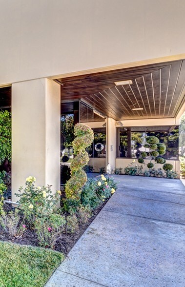 More Photos Of 185 W Chestnut Ave, Monrovia Office For Sale