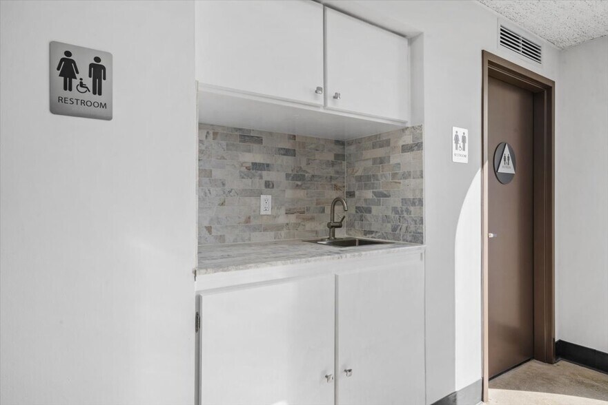 More Photos Of 402 E Main St, Santa Maria Medical For Sale