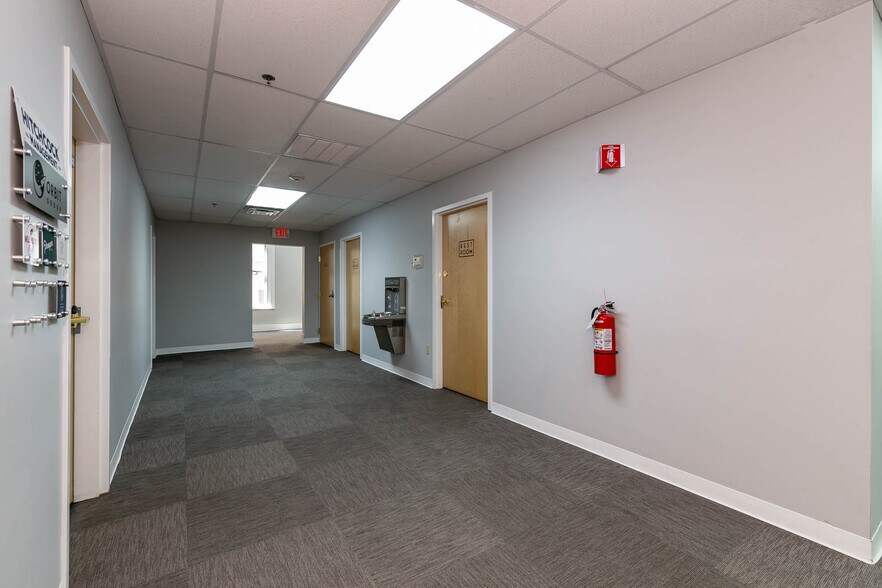 More Photos Of 844-848 Elm St, Manchester Office For Lease