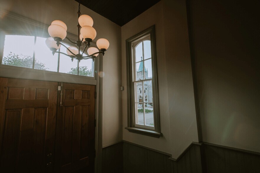 More Photos Of 441 Washington St, Portsmouth Office Residential For Sale