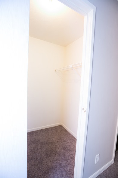 More Photos Of 480 Pedretti Ave, Cincinnati Apartments For Sale