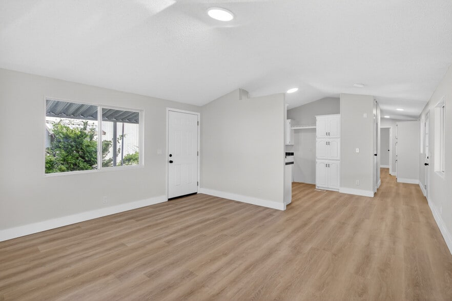 More Photos Of 402 Colin Kelly Dr, Roseville Apartments For Sale