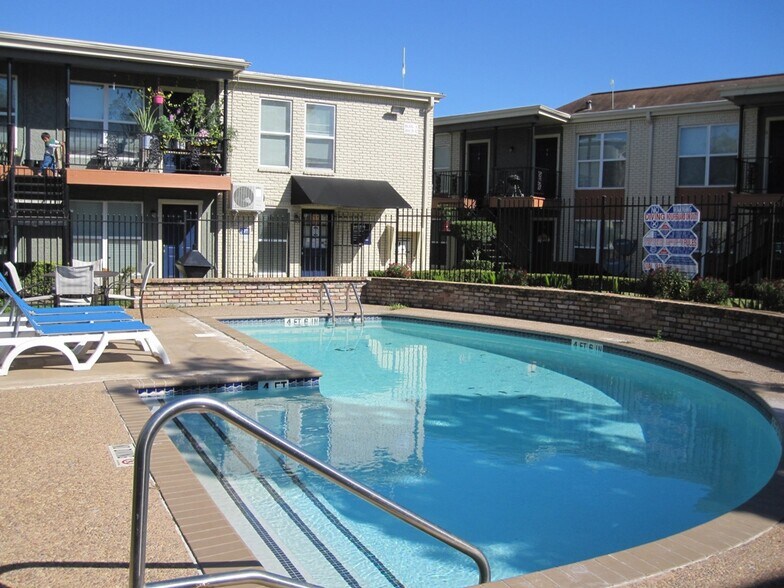 More Photos Of 1325 Cedar Post Ln, Houston Apartments For Sale