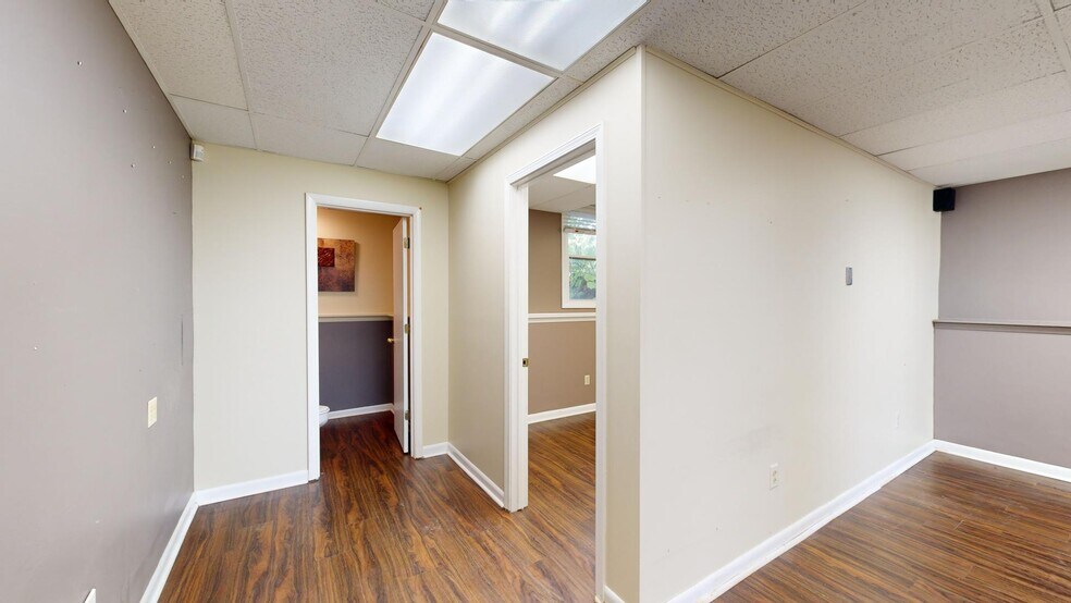 More Photos Of 3130 N Woodford St, Decatur General Retail For Sale