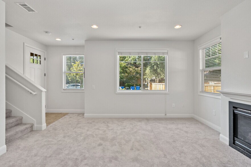 More Photos Of 204 Rosebud Ln, Saint Helena Apartments For Sale