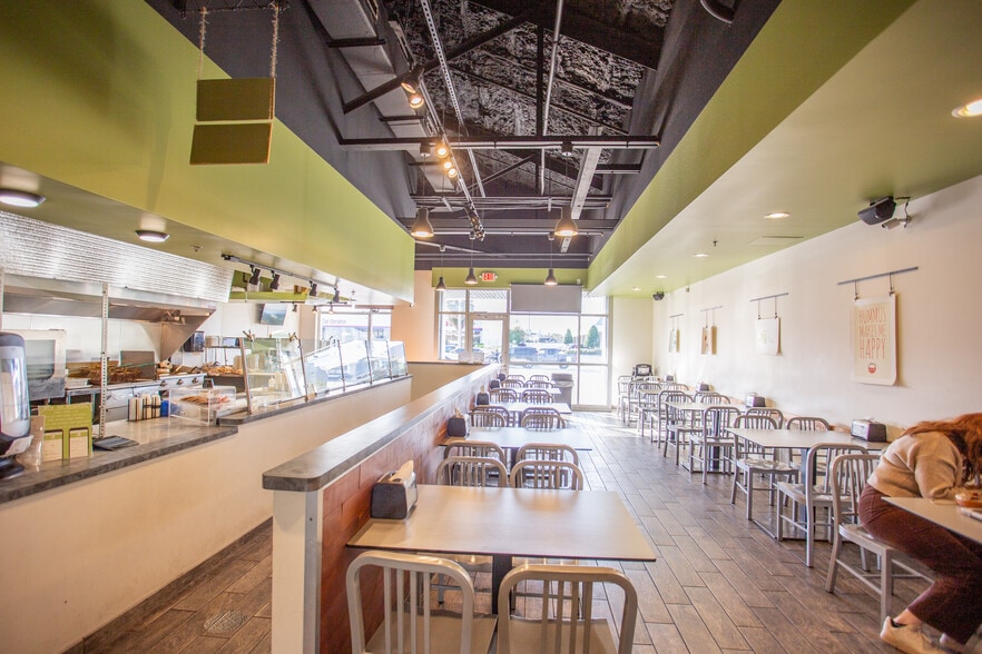 More Photos Of 862 Orlando Ave, Winter Park Bank For Lease