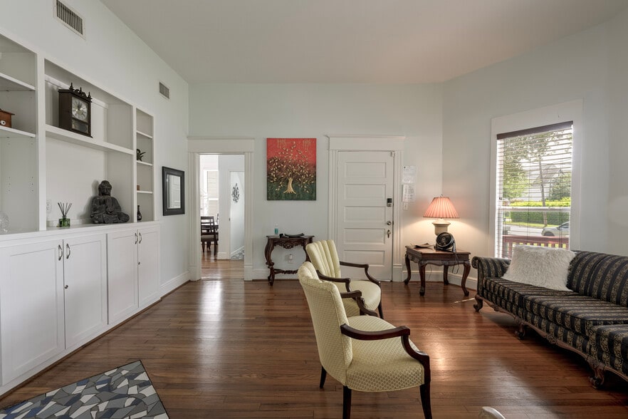More Photos Of 3312 Crawford St, Houston Apartments For Sale