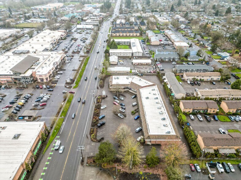 More Photos Of 919-935 NW Circle Blvd, Corvallis Storefront For Lease