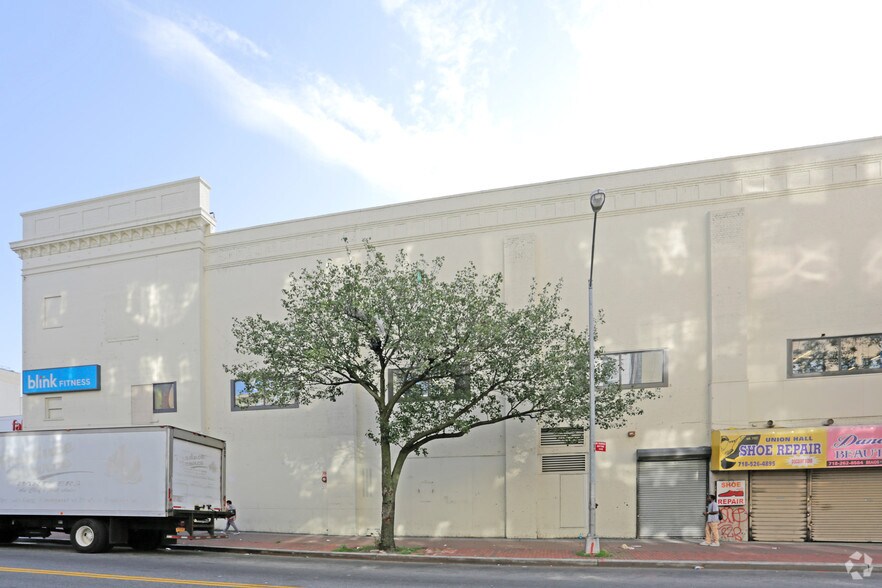 More Photos Of 16302 Jamaica Ave, Jamaica Freestanding For Lease