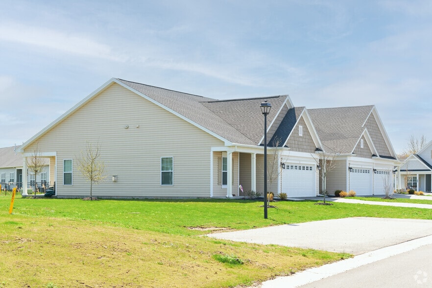 More Photos Of 1 Rodeo Dr, Rochester Apartments For Sale