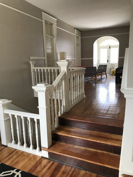 More Photos Of 331 S Washington St, Shelby Coworking Space