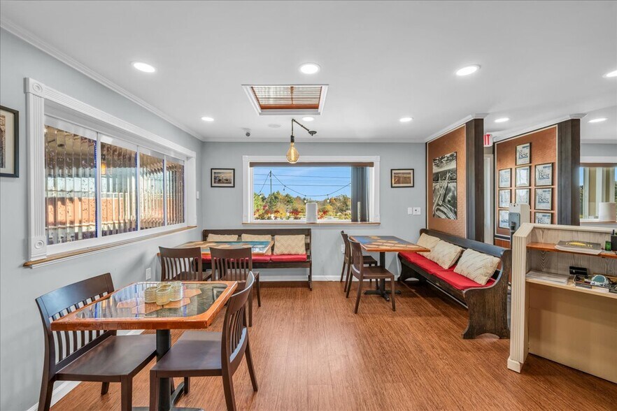 More Photos Of 357 W Main St, Searsport Freestanding For Sale