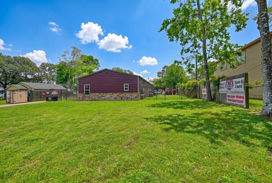 More Photos Of 518 Columbus Rd, Sealy Light Manufacturing For Sale