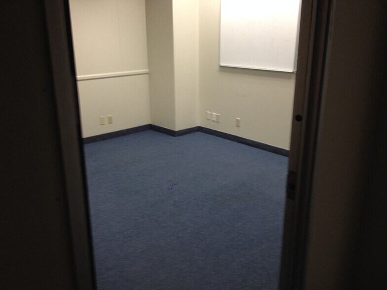 More Photos Of 500 Shatto Pl, Los Angeles Office For Lease