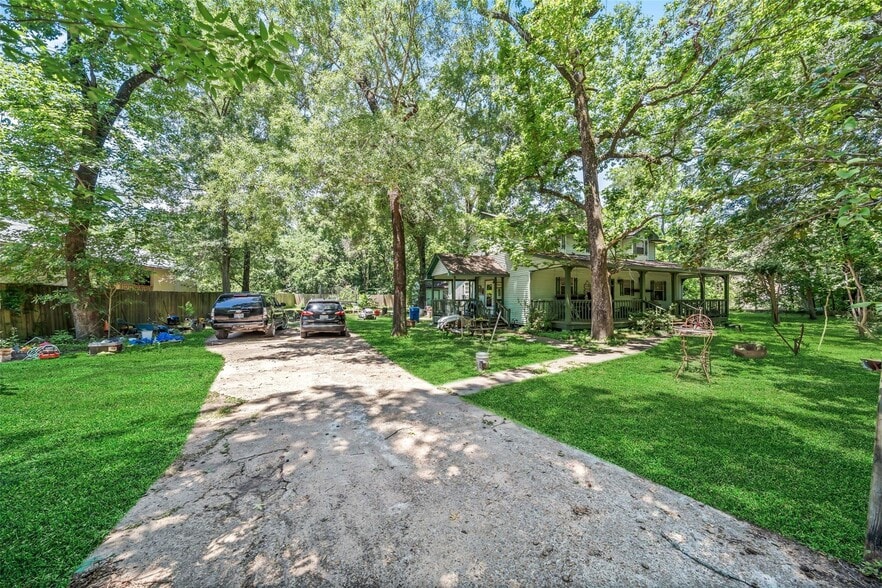 More Photos Of 19160 Terri Ln, Conroe Office Residential For Sale