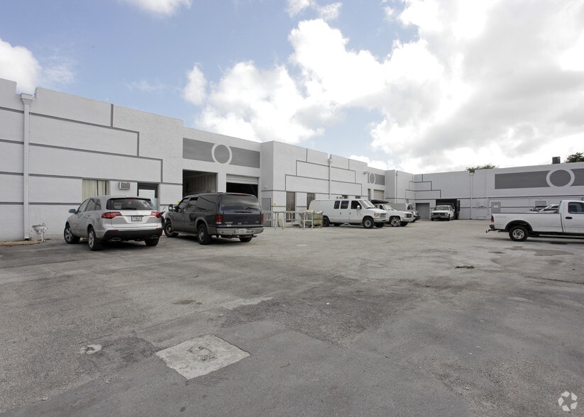 More Photos Of 1900 NW 33rd St, Pompano Beach Warehouse For Lease