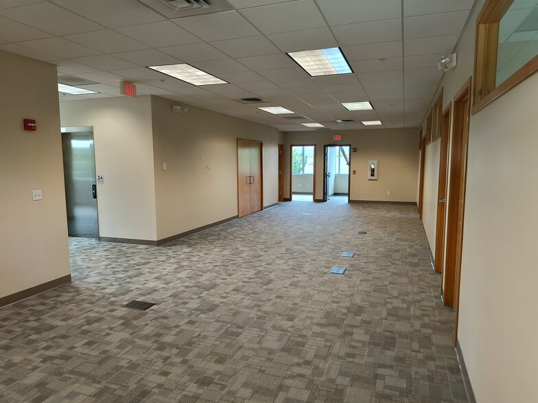 More Photos Of 2208 N Swing Ln, Liberty Lake Medical For Sale