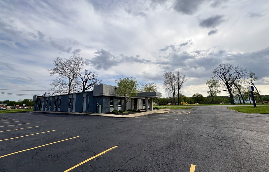 More Photos Of 1692 W Logansport, Peru Medical For Sale