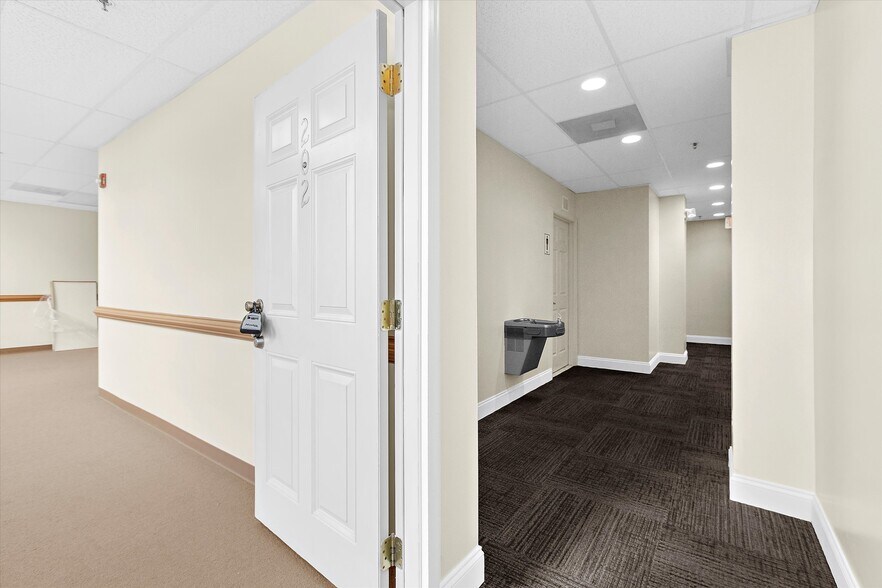 More Photos Of 601 7th St, Laurel Office For Lease