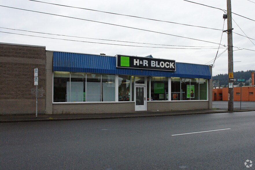 More Photos Of 8304 SE Stark St, Portland Freestanding For Lease