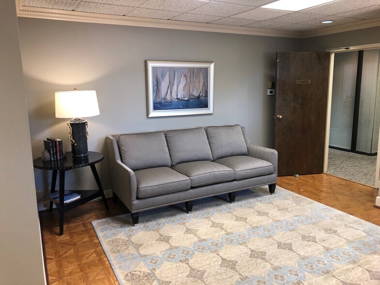 More Photos Of 3815 Interstate Ct, Montgomery Office For Sale