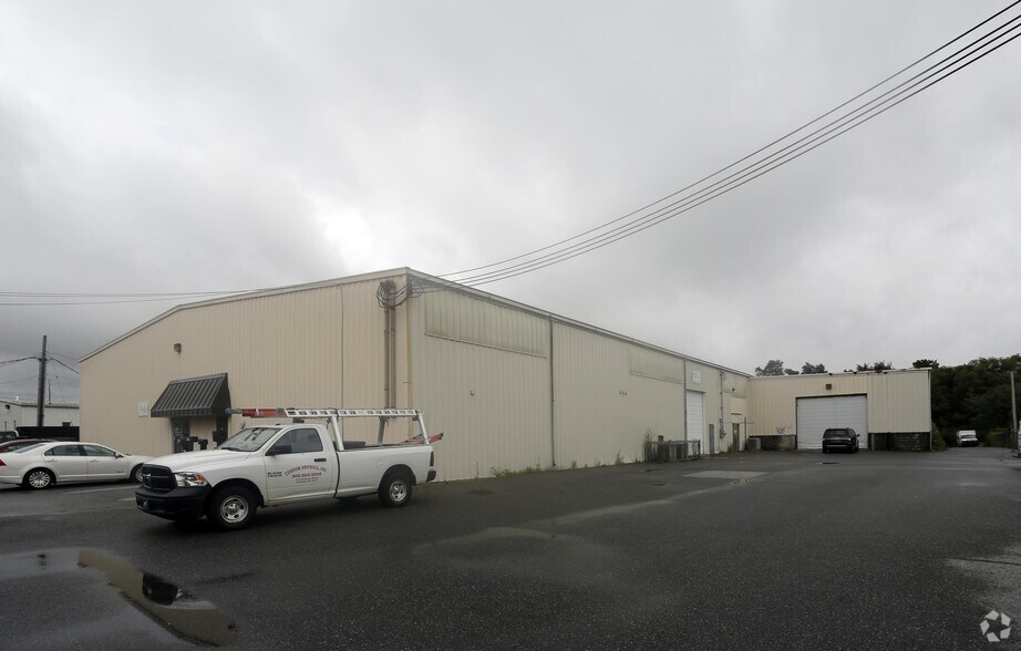 More Photos Of 573 Bellevue Rd, Newark Warehouse For Lease