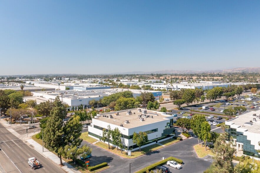 More Photos Of 5101 E La Palma Ave, Anaheim Office For Lease