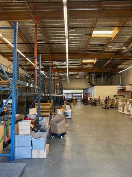 More Photos Of 25620 Rye Canyon Rd, Valencia Warehouse For Lease
