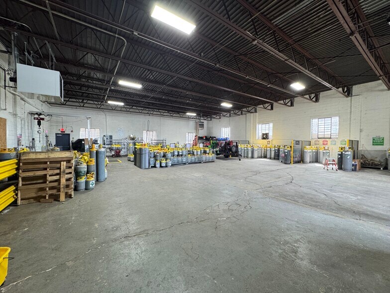 More Photos Of 194 Daniel St, Hackensack Warehouse For Sale