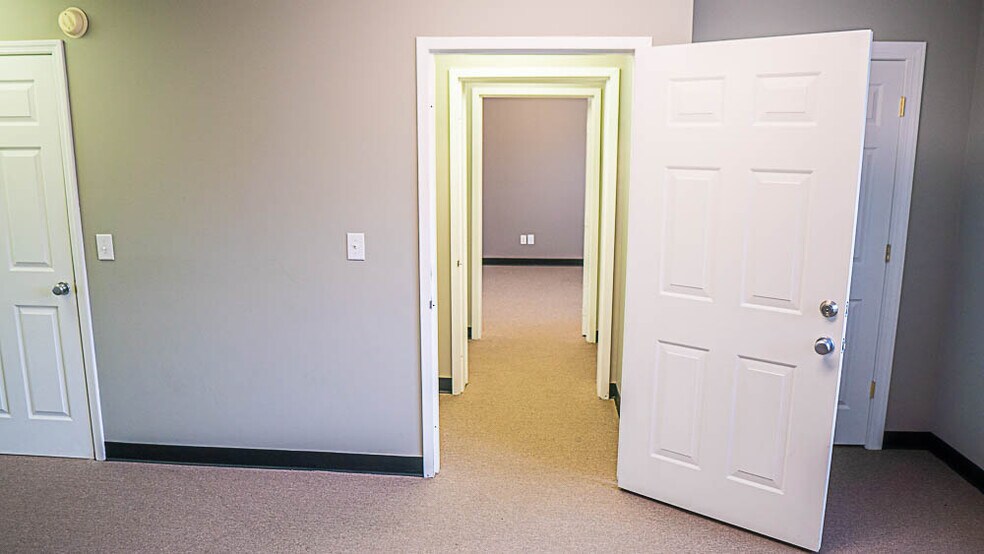 More Photos Of 504 Autumn Springs Ct, Franklin Medical For Lease