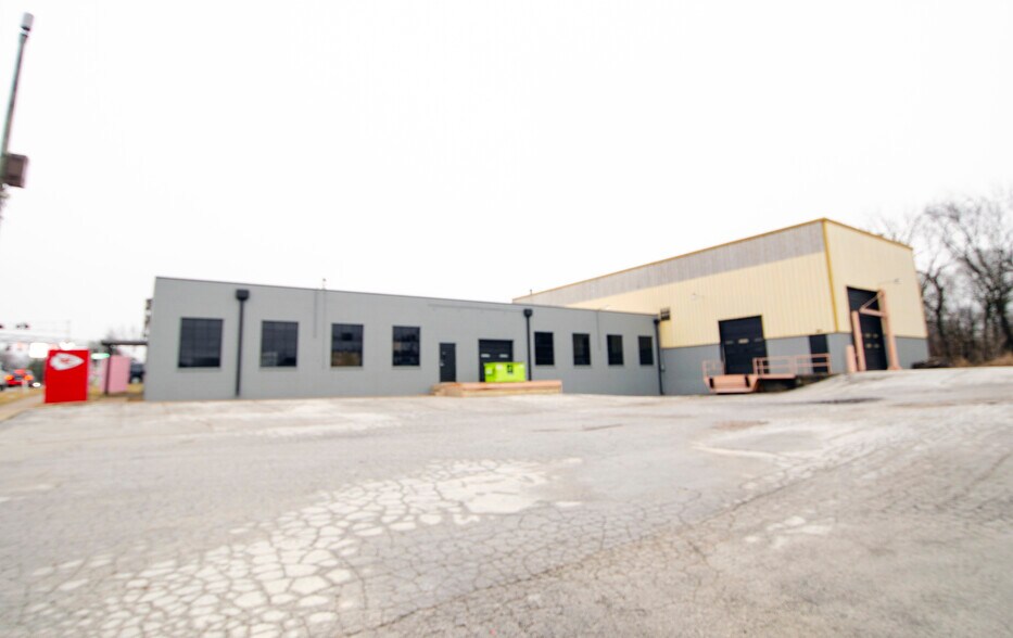 Primary Photo Of 1452 N National Ave, Springfield Warehouse For Sale
