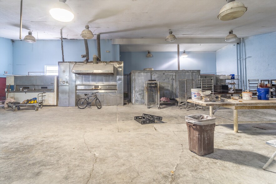 More Photos Of 1412 N Magnolia Ave, Ocala Restaurant For Sale