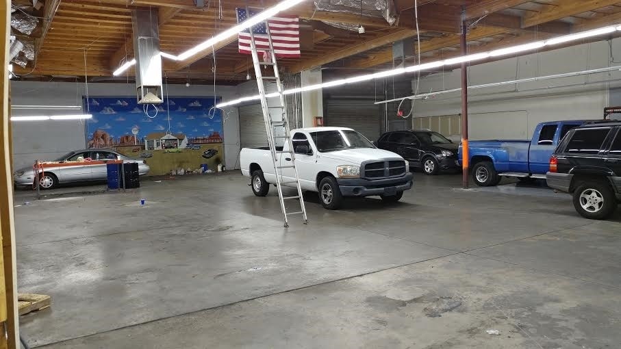 More Photos Of 702 W Melinda Ln, Phoenix Warehouse For Lease