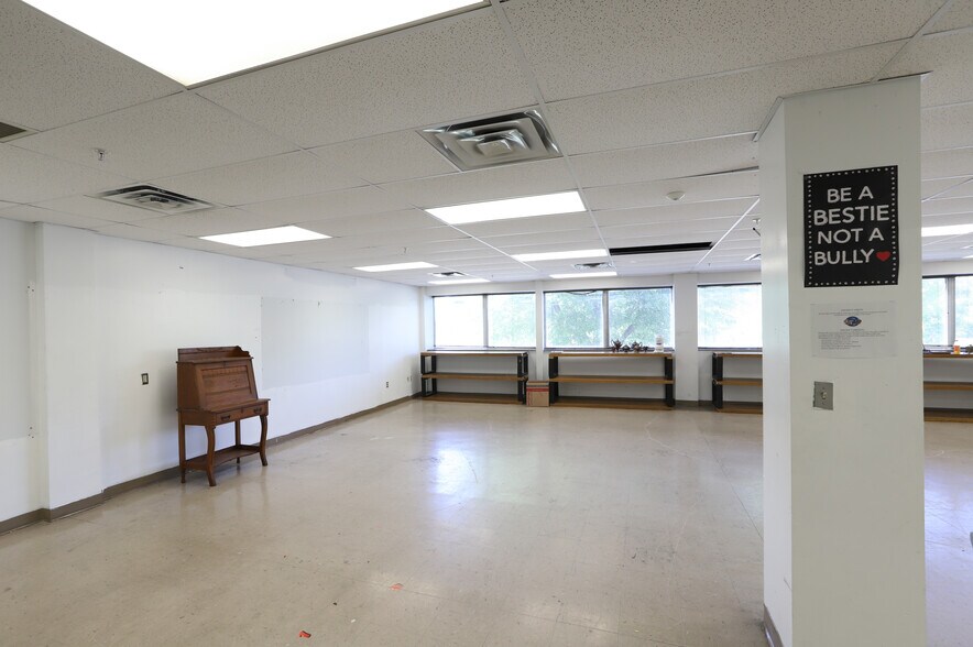 More Photos Of 184 Salem Ave, Dayton Office Residential For Lease