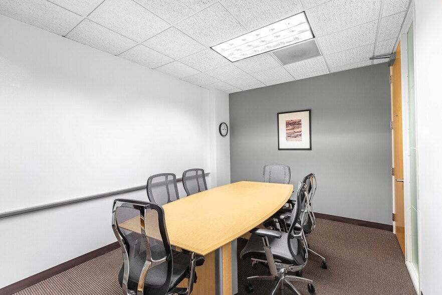 More Photos Of 1902 Wright Pl, Carlsbad Coworking Space