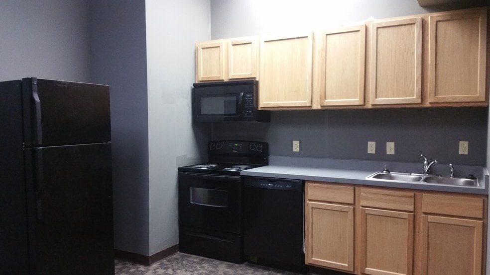 More Photos Of 340 Greenbrier Dr, Charlottesville Manufacturing For Lease