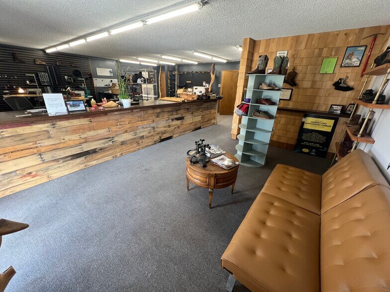 More Photos Of 1720 Main St, Lander Warehouse For Sale